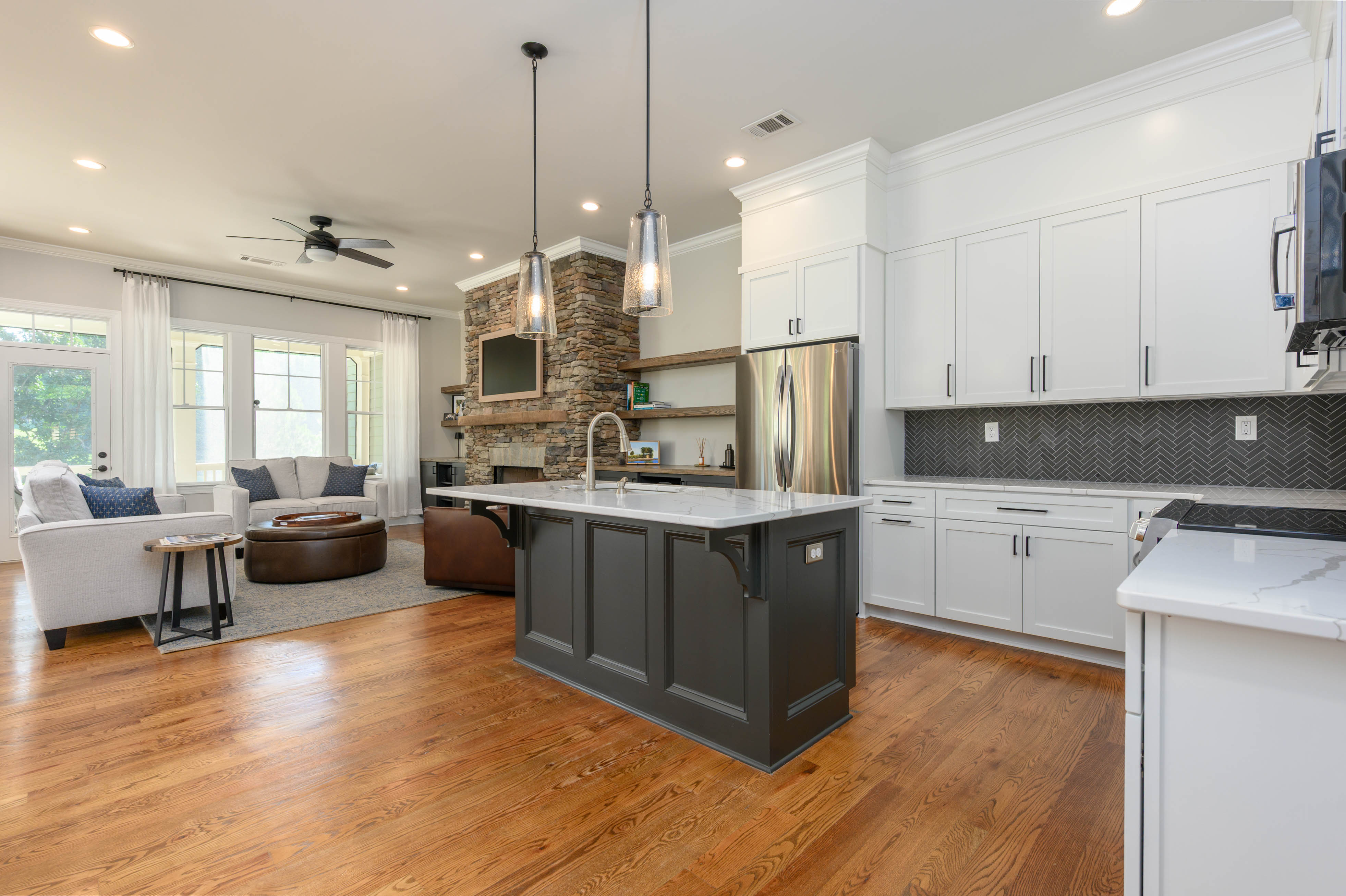 1100 Landing Drive image 6